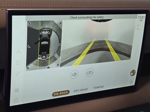 Used 2025 Land Rover Defender 110 S image 29