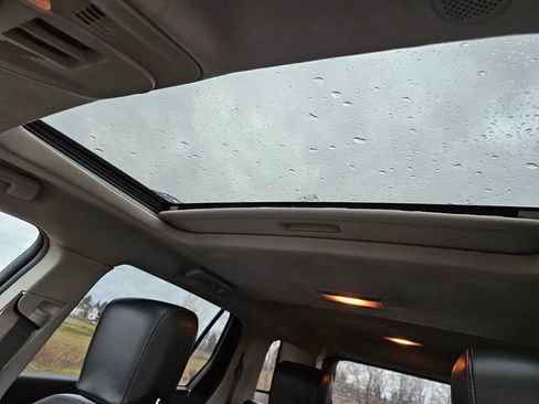 Used 2010 GMC Terrain SLT image 12