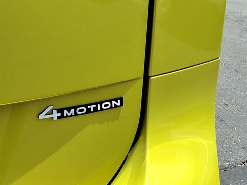 New 2025 Volkswagen ID. Buzz Pro S Plus AWD/4WD image 10