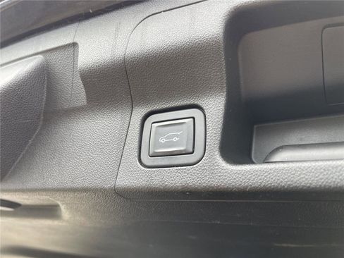 Used 2020 GMC Acadia SLT AWD/4WD image 46