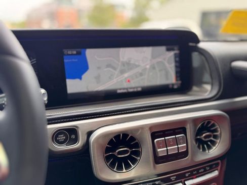 Used 2022 Mercedes-Benz G 550 image 16