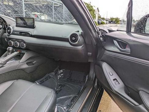 Used 2025 MAZDA MX-5 Miata RF Grand Touring RWD image 14