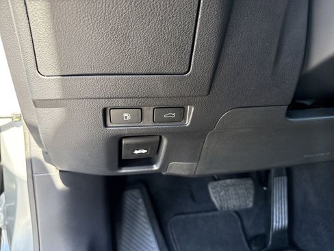 Used 2025 Lexus ES 350 350 w/ Premium Package image 18