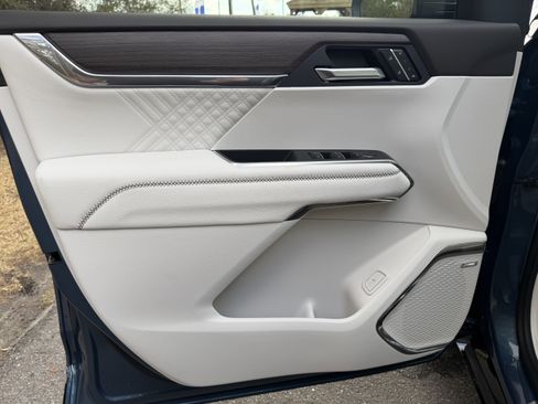 New 2026 GMC Acadia Denali w/ Super Cruise Package image 15