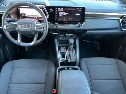 Certified 2025 GMC Canyon Elevation image 13