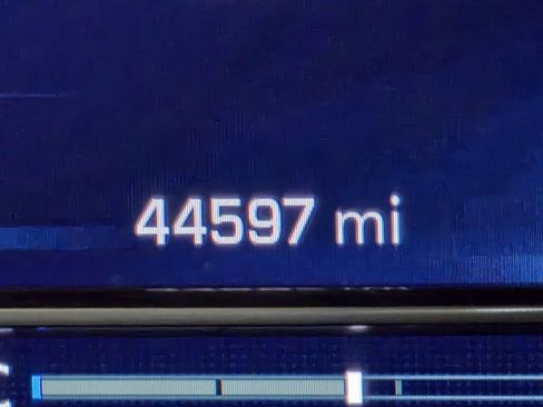 Used 2023 Chevrolet Silverado 1500 ZR2 w/ Technology Package image 39