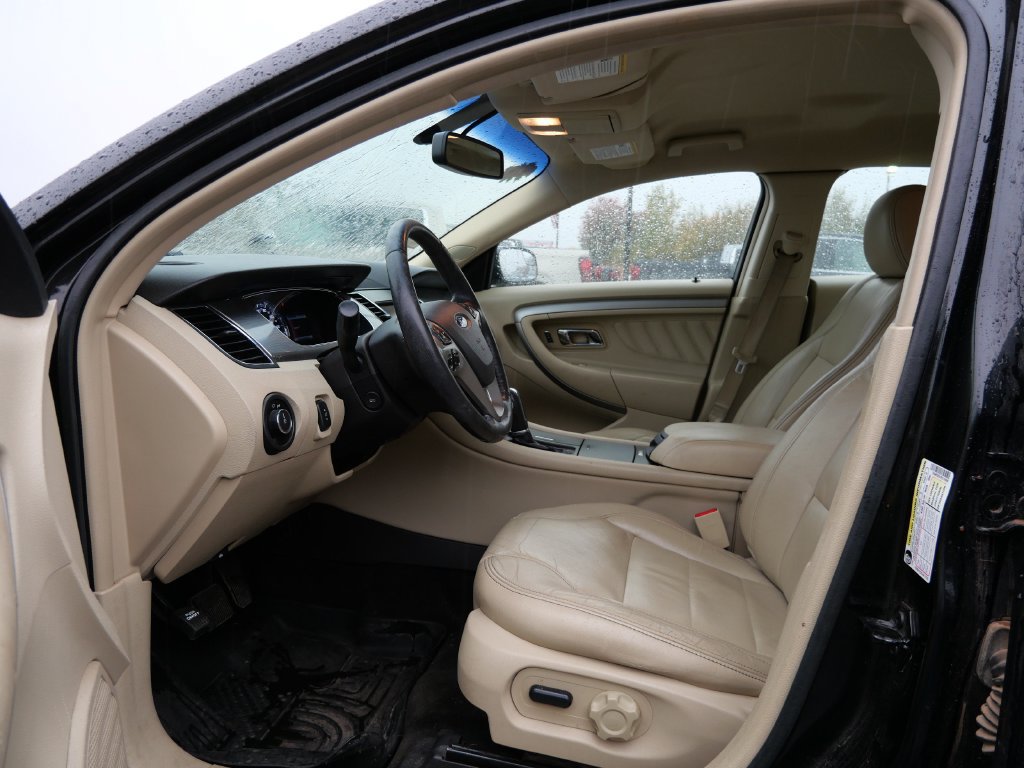 Used 2015 Ford Taurus SEL w/ Equipment Group 201A FWD image 9
