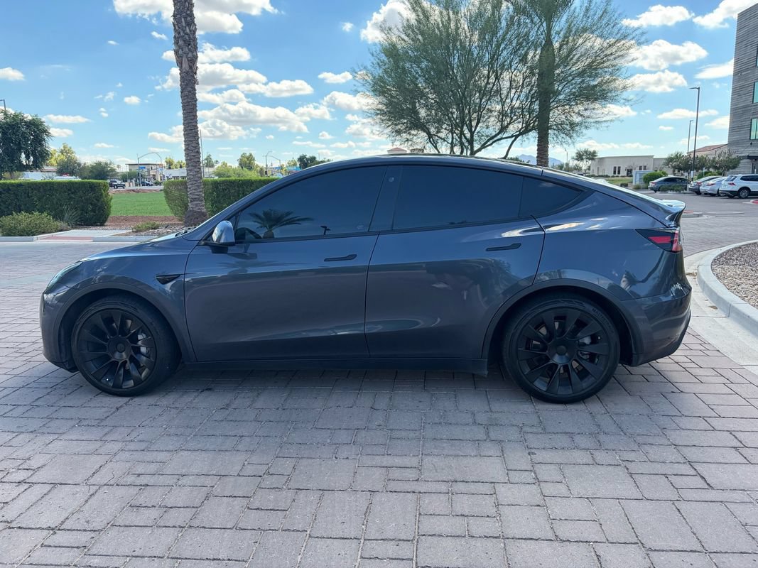 Used 2021 Tesla Model Y Long Range AWD/4WD image 5