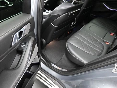 Used 2025 BMW X5 xDrive40i image 14