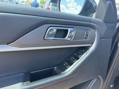 Used 2025 Ford Explorer ST-Line w/ ST-Line Street Pack image 20