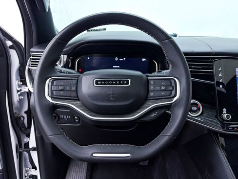 Used 2022 Jeep Wagoneer Series III w/ Premium Group I image 35