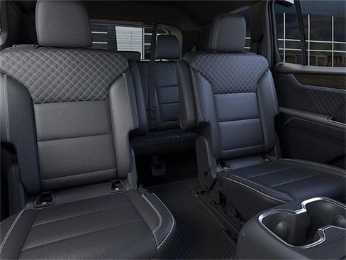 New 2026 GMC Acadia Denali w/ Super Cruise Package image 17