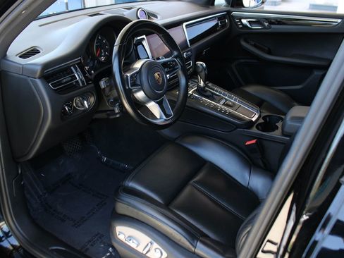 Used 2021 Porsche Macan AWD/4WD image 11