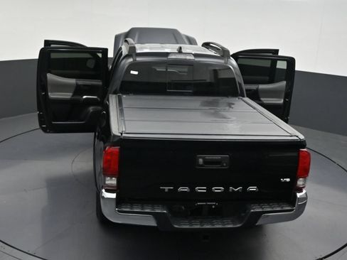 Used 2021 Toyota Tacoma SR5 RWD image 35