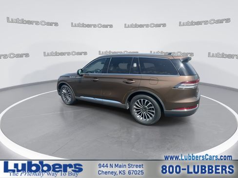 Used 2022 Lincoln Aviator Reserve RWD image 6