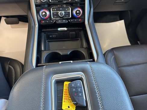 Used 2021 GMC Yukon Denali w/ Denali Ultimate Package image 25