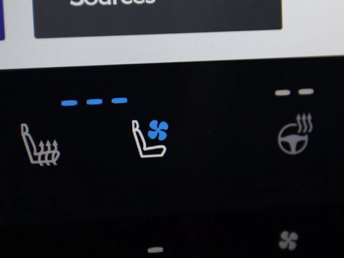 Used 2025 Lexus GX 550 w/ Accessory Package (2T) AWD/4WD image 23