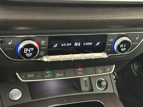 Used 2025 Audi Q5 e Premium Plus w/ Premium Plus Package image 20