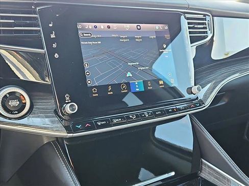 Used 2022 Jeep Wagoneer Series III w/ Premium Group I RWD image 15