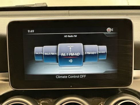Used 2018 Mercedes-Benz GLC 300 4MATIC image 12