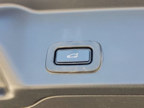 Used 2020 Land Rover Range Rover Evoque R-Dynamic SE AWD/4WD image 9
