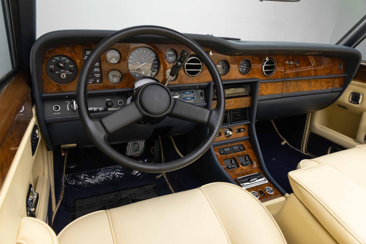 Used 1989 Rolls-Royce Corniche II RWD image 6