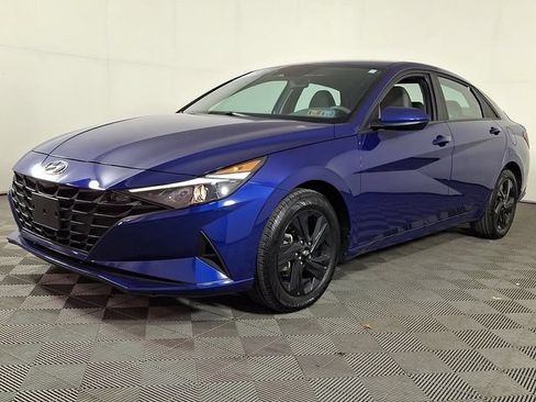 Used 2023 Hyundai Elantra SEL FWD image 6