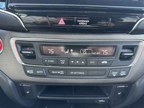 Used 2025 Honda Ridgeline RTL image 19