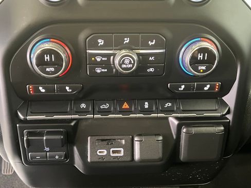 Used 2021 Chevrolet Silverado 1500 LT w/ Convenience Package II image 36