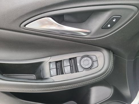 Used 2024 Buick Encore GX Sport Touring AWD/4WD image 20
