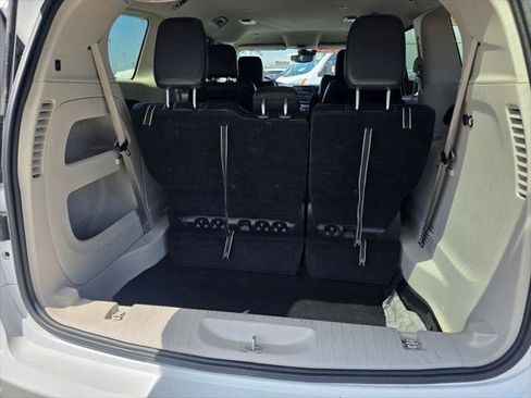 Certified 2024 Chrysler Pacifica Touring-L FWD image 20