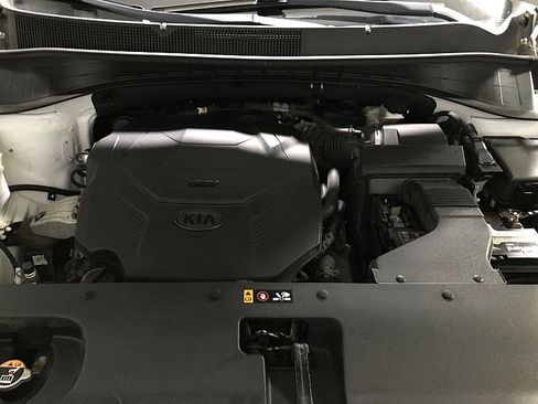 Used 2020 Kia Sorento FWD V6 image 31