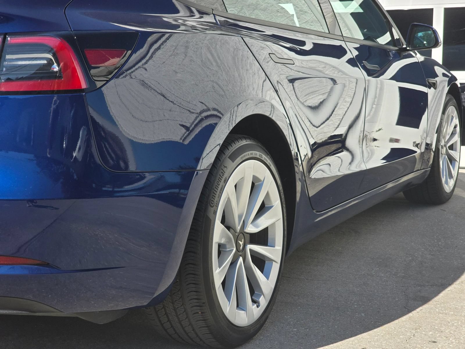 Used 2023 Tesla Model 3 Standard Range RWD image 40