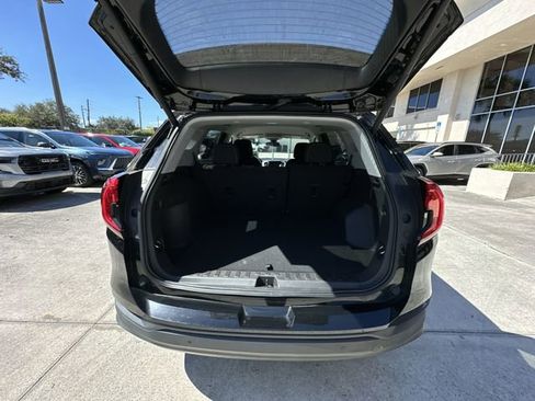Used 2022 GMC Terrain SLE w/ Driver Convenience Package image 30