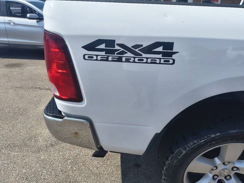 Used 2017 RAM 1500 Classic SLT AWD/4WD image 4