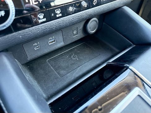 Used 2024 Mitsubishi Outlander SE Black Edition image 30