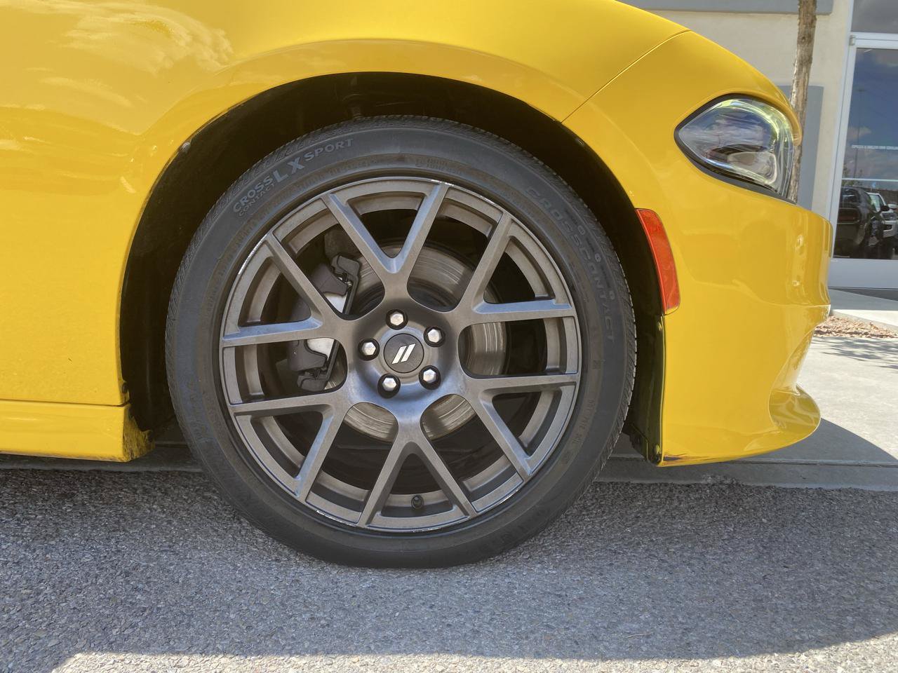 Used 2018 Dodge Charger R/T RWD image 3