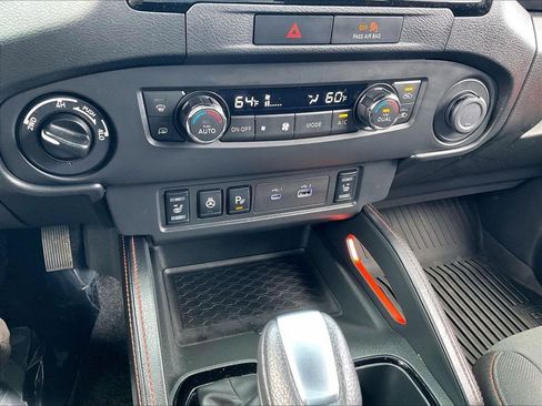 Used 2023 Nissan Frontier PRO-4X w/ Pro Convenience Package image 24