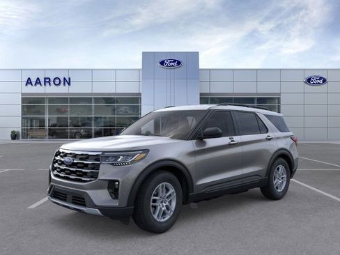 New 2026 Ford Explorer Active w/ Active Comfort Package image 2