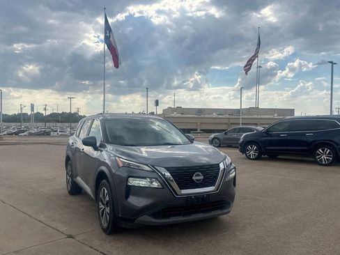 Certified 2023 Nissan Rogue SV AWD/4WD image 3