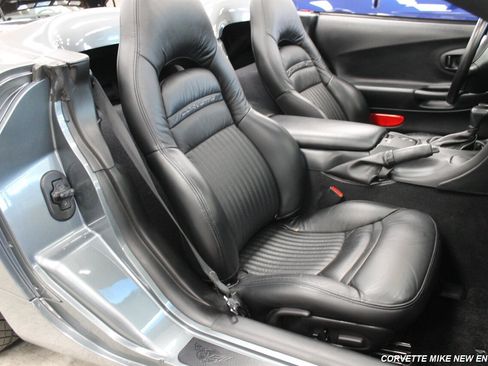 Used 2003 Chevrolet Corvette w/ Preferred Equipment Group1 image 35