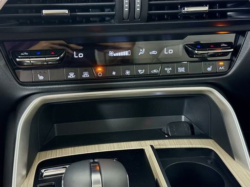 New 2025 MAZDA CX-90 Plug-In Hybrid w/ Preferred image 15