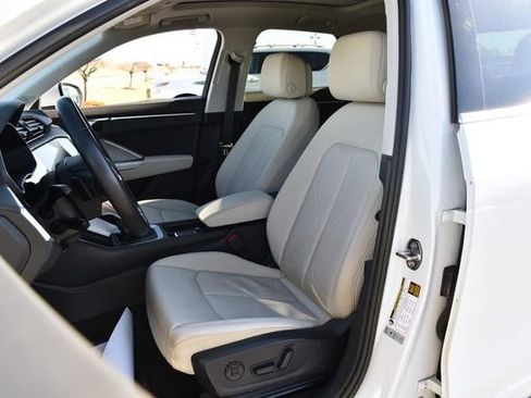 Used 2022 Audi Q3 2.0T Premium Plus w/ Premium Plus Package image 19