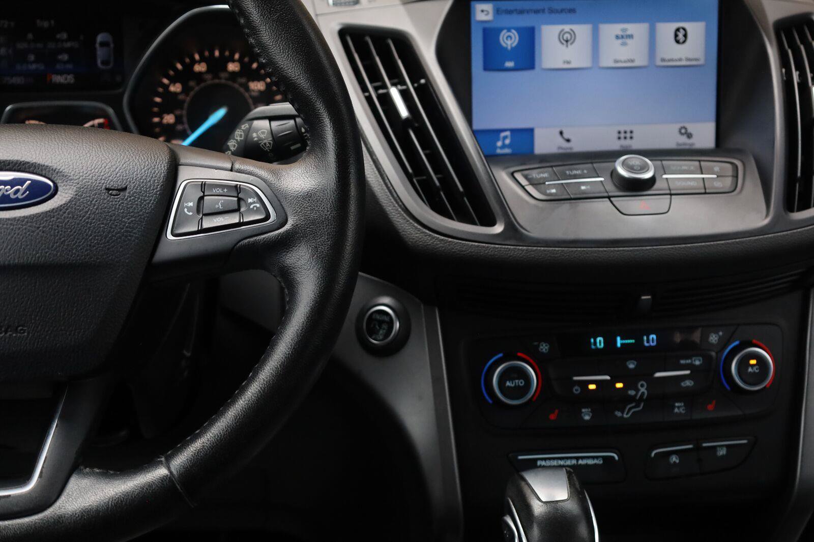 Used 2019 Ford Escape SEL FWD image 33