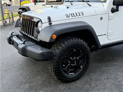 Used 2017 Jeep Wrangler Sport image 11