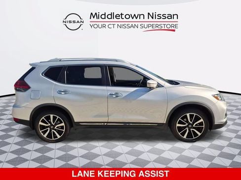 Used 2018 Nissan Rogue SL w/ Premium Package AWD/4WD image 2