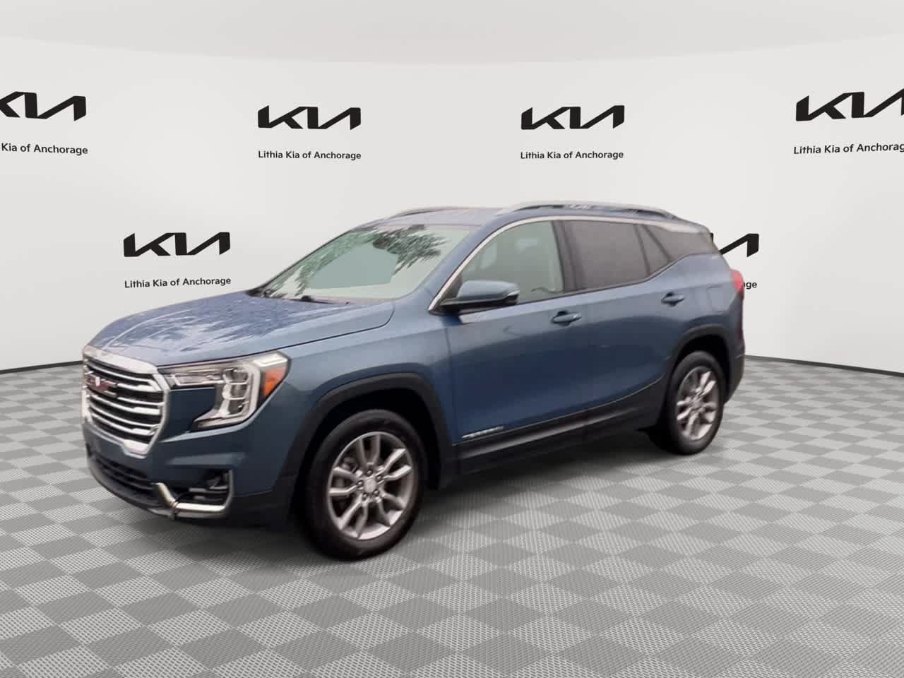 Used 2024 GMC Terrain SLT AWD/4WD image 5