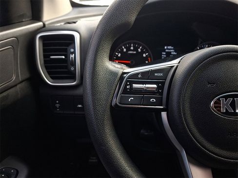 Used 2022 Kia Sportage LX image 20