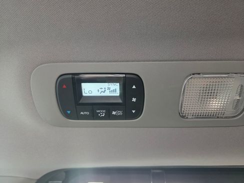 Used 2023 Honda Odyssey Touring image 18