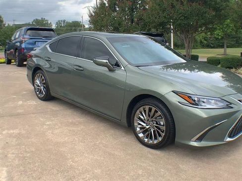 Certified 2024 Lexus ES 300h Ultra Luxury image 2